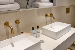 Double vanity bathroom